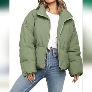 Cream Winter Cropped Puffer Oversize Jacket